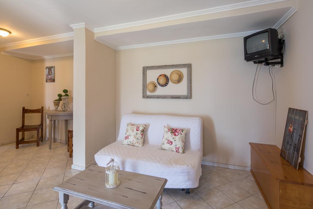 Casa Dei Venti - Sea View Apartments - 100M From The Beach Бенитсес Экстерьер фото