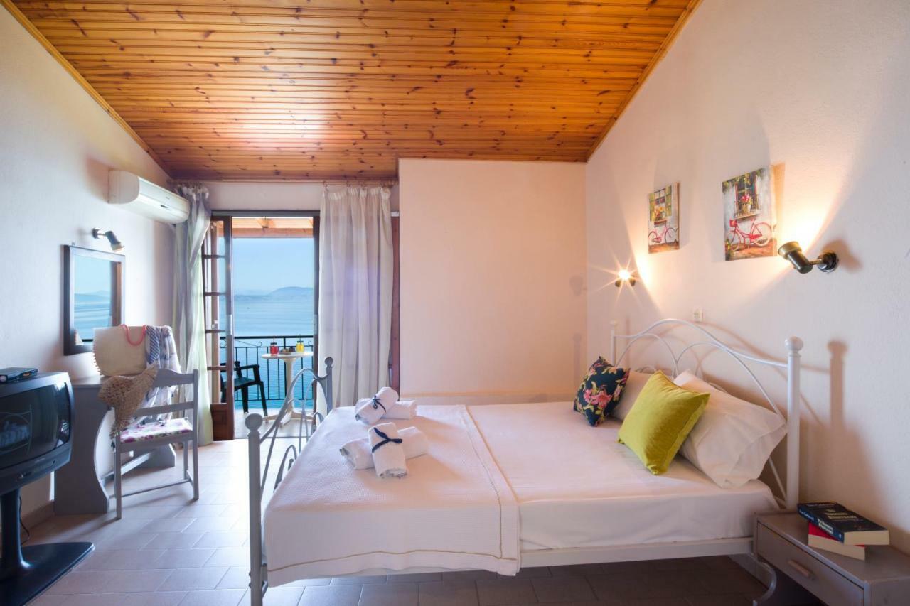 Casa Dei Venti - Sea View Apartments - 100M From The Beach Бенитсес Экстерьер фото